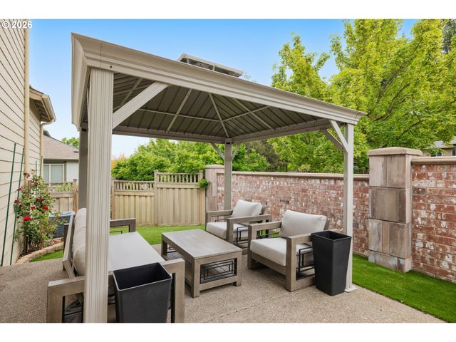 29374 Sw BROWN Rd, Wilsonville, OR 97070