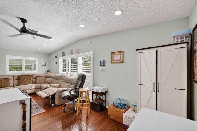 300 SW 25th Ave, Fort Lauderdale, FL 33312