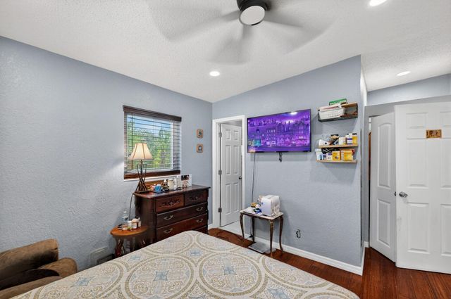 300 SW 25th Ave, Fort Lauderdale, FL 33312