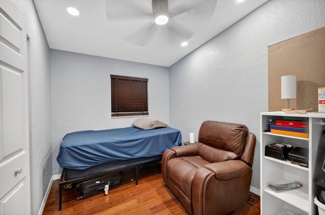 300 SW 25th Ave, Fort Lauderdale, FL 33312