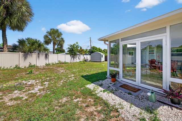 300 SW 25th Ave, Fort Lauderdale, FL 33312