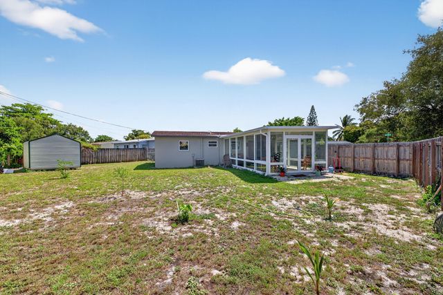 300 SW 25th Ave, Fort Lauderdale, FL 33312