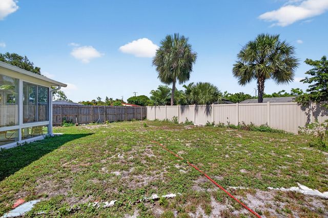 300 SW 25th Ave, Fort Lauderdale, FL 33312