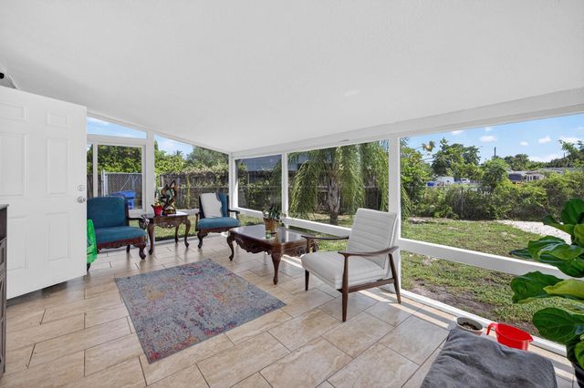 300 SW 25th Ave, Fort Lauderdale, FL 33312