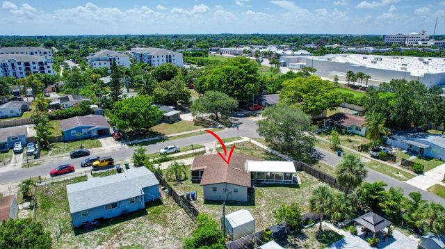 300 SW 25th Ave, Fort Lauderdale, FL 33312