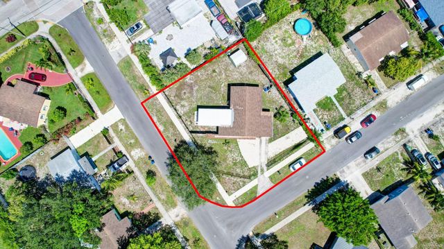 300 SW 25th Ave, Fort Lauderdale, FL 33312