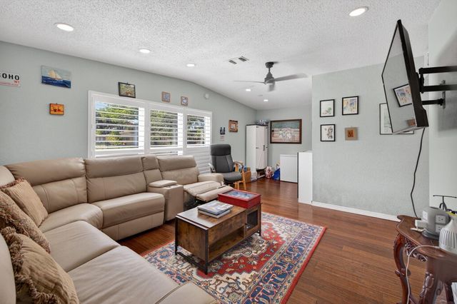 300 SW 25th Ave, Fort Lauderdale, FL 33312