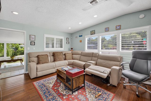 300 SW 25th Ave, Fort Lauderdale, FL 33312