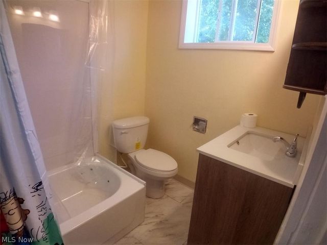 4002 Main Street, Perry, OH 44081