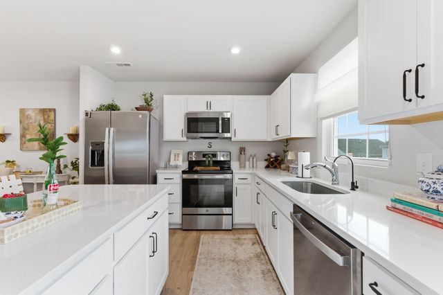 3373 Thorpe Rd, Nashville, TN 37207