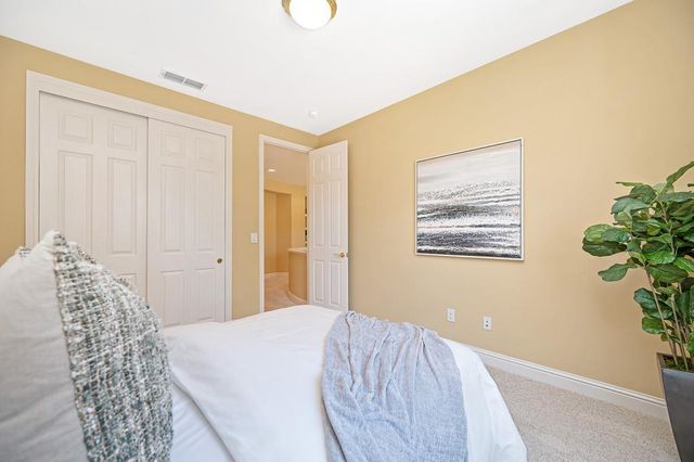 1828 Swinton Dr, Folsom, CA 95630