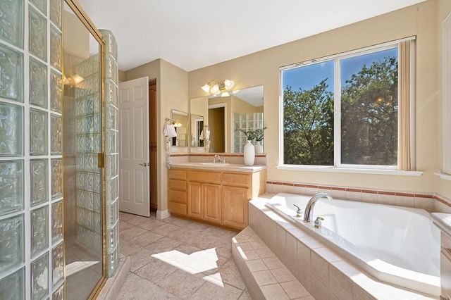 1828 Swinton Dr, Folsom, CA 95630
