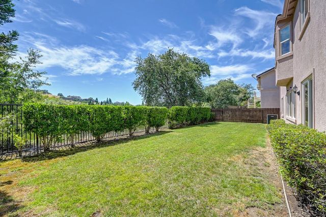 1828 Swinton Dr, Folsom, CA 95630