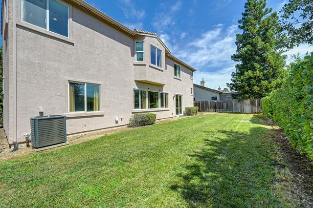 1828 Swinton Dr, Folsom, CA 95630