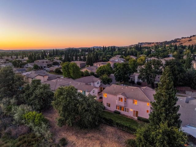 1828 Swinton Dr, Folsom, CA 95630