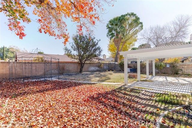 44022 31st Street, Lancaster, CA 93536