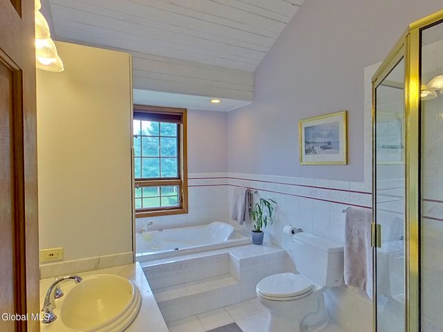 216 Anthony Road, Clifton Park, NY 12065