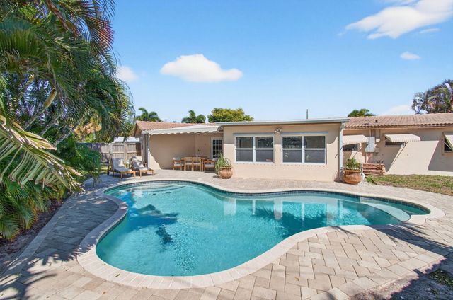 301 SE 8th Avenue, Deerfield Beach, FL 33441