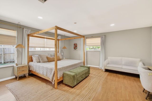 301 SE 8th Avenue, Deerfield Beach, FL 33441