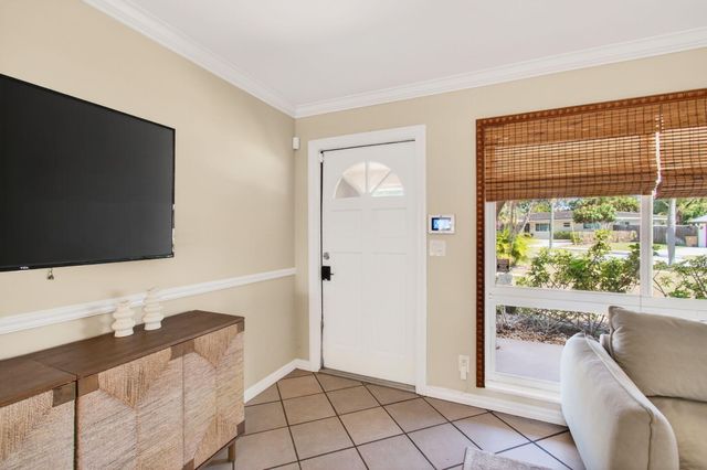 301 SE 8th Avenue, Deerfield Beach, FL 33441