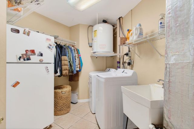 301 SE 8th Avenue, Deerfield Beach, FL 33441