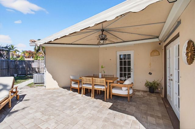 301 SE 8th Avenue, Deerfield Beach, FL 33441