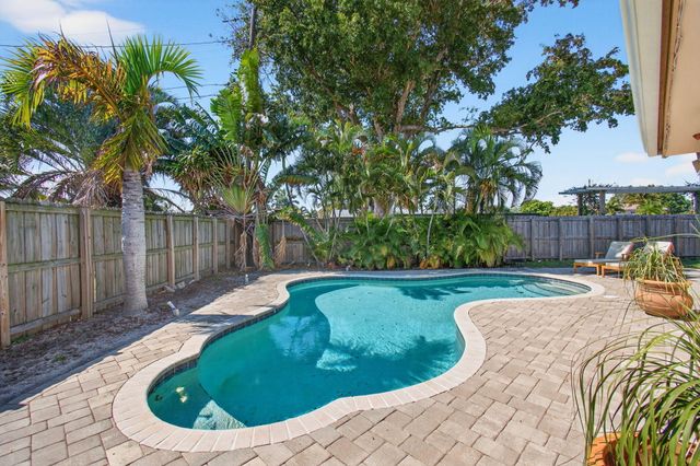 301 SE 8th Avenue, Deerfield Beach, FL 33441