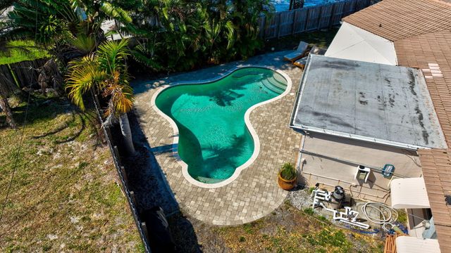 301 SE 8th Avenue, Deerfield Beach, FL 33441