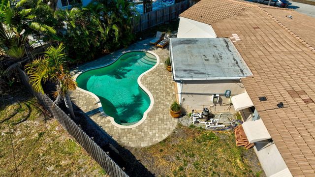 301 SE 8th Avenue, Deerfield Beach, FL 33441