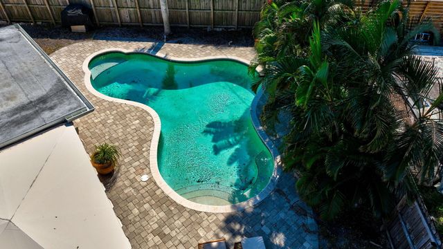 301 SE 8th Avenue, Deerfield Beach, FL 33441