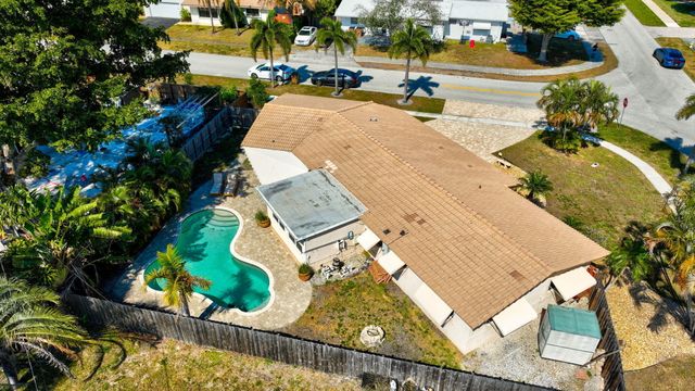 301 SE 8th Avenue, Deerfield Beach, FL 33441