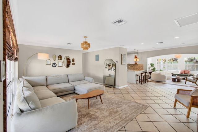 301 SE 8th Avenue, Deerfield Beach, FL 33441