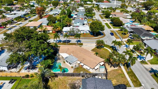 301 SE 8th Avenue, Deerfield Beach, FL 33441