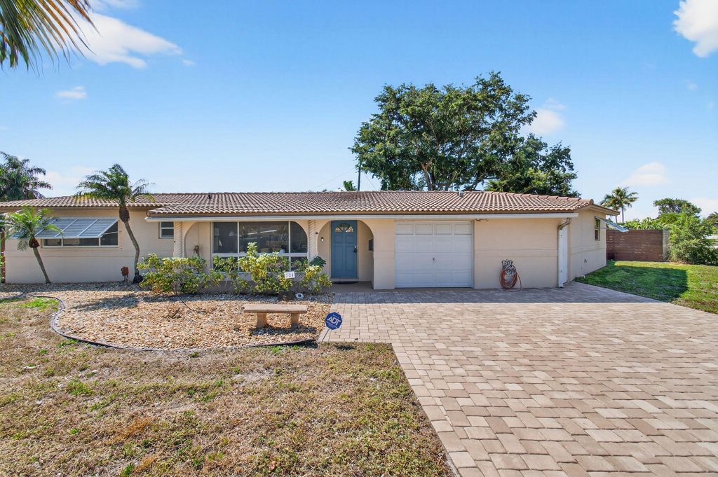 301 SE 8th Avenue, Deerfield Beach, FL 33441