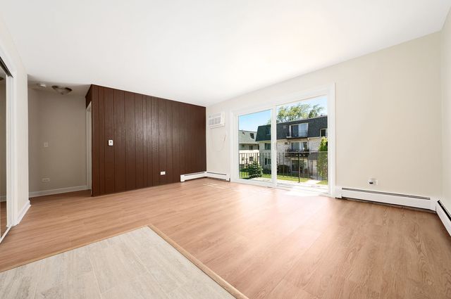 1303 N Baldwin Court 2D, Palatine, IL 60074