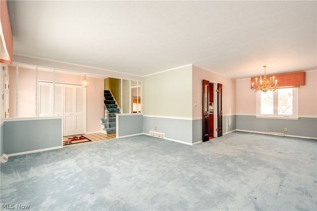 6366 Dunfield Drive, Mayfield Heights, OH 44124