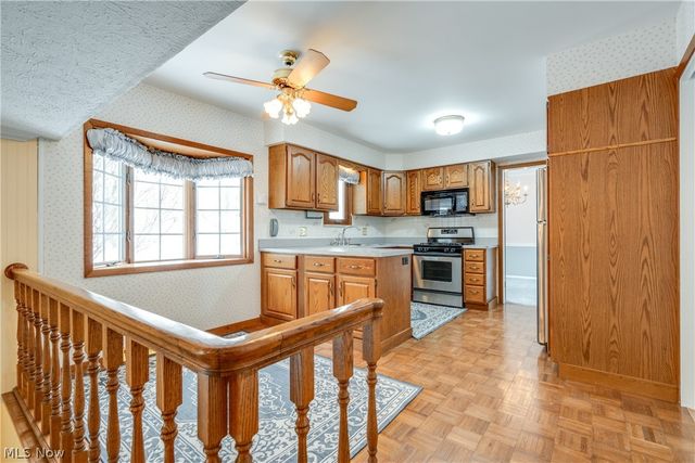 6366 Dunfield Drive, Mayfield Heights, OH 44124