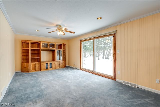 6366 Dunfield Drive, Mayfield Heights, OH 44124