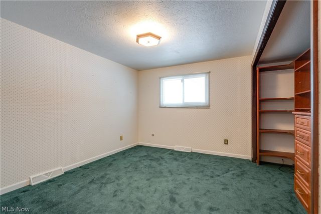 6366 Dunfield Drive, Mayfield Heights, OH 44124