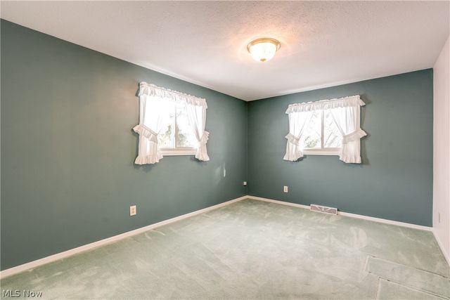 6366 Dunfield Drive, Mayfield Heights, OH 44124