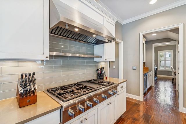 2907 W HAWTHORNE ROAD, Tampa, FL 33611