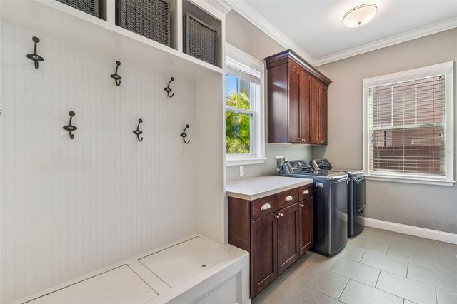 2907 W HAWTHORNE ROAD, Tampa, FL 33611