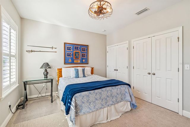 2907 W HAWTHORNE ROAD, Tampa, FL 33611