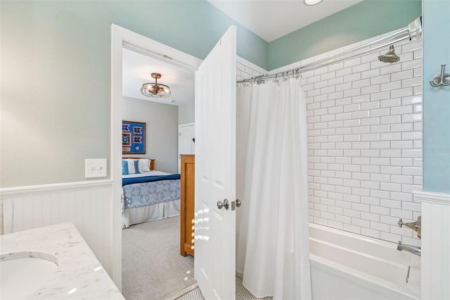 2907 W HAWTHORNE ROAD, Tampa, FL 33611