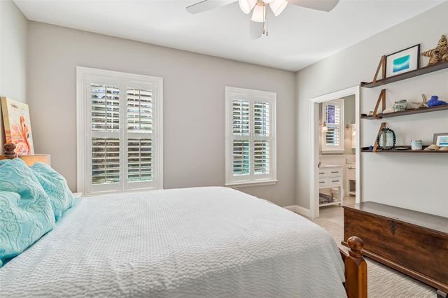 2907 W HAWTHORNE ROAD, Tampa, FL 33611