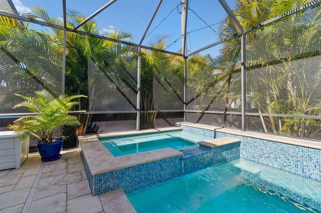 2907 W HAWTHORNE ROAD, Tampa, FL 33611