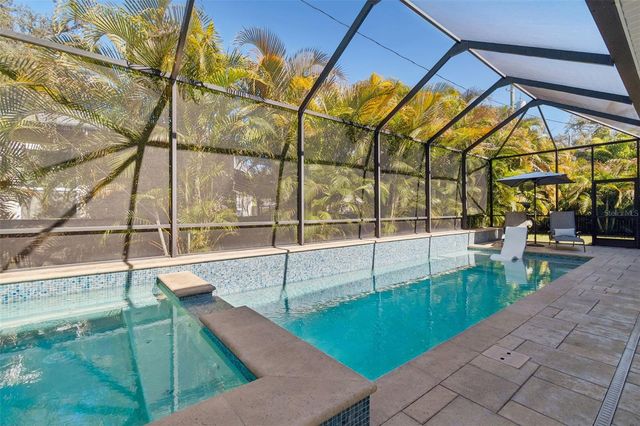 2907 W HAWTHORNE ROAD, Tampa, FL 33611