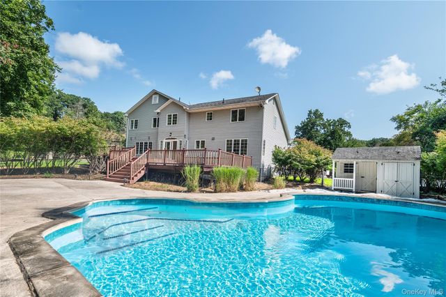 3 Lenni Lenape Court, Stony Point, NY 10980