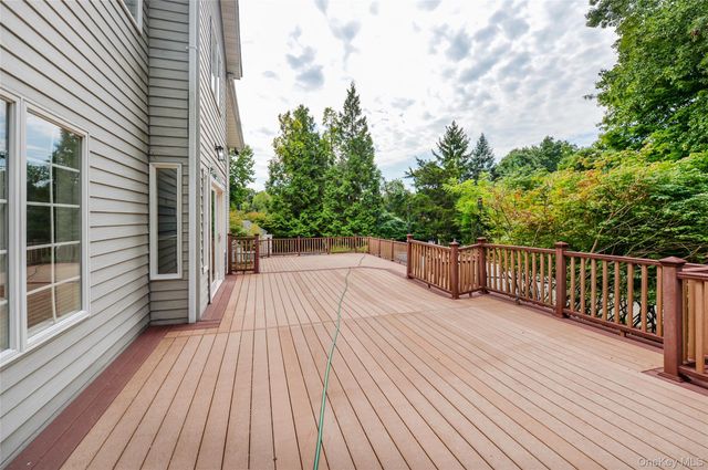 3 Lenni Lenape Court, Stony Point, NY 10980
