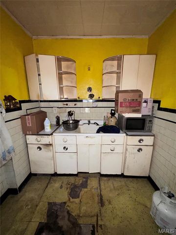 1200 Gruner Place, Pagedale, MO 63133